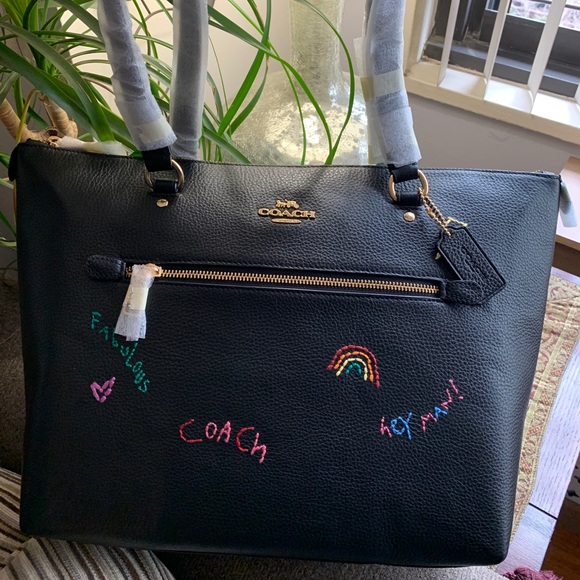 LIMITED EDITION 🔥Authentic COACH LEATHER with dairy embroidery zip top Tote - Picture 12 of 14